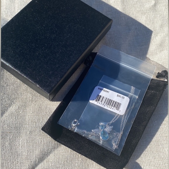 Blue angel necklace - Picture 2 of 3